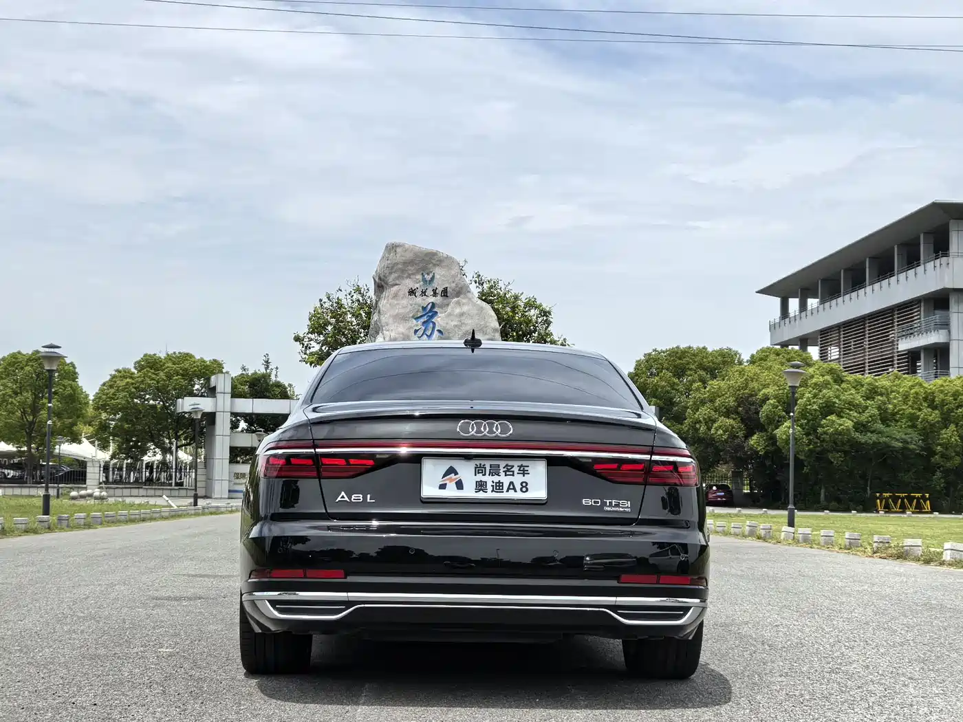 Audi A8 2021 A8L 60 TFSI quattro Premium фото 20