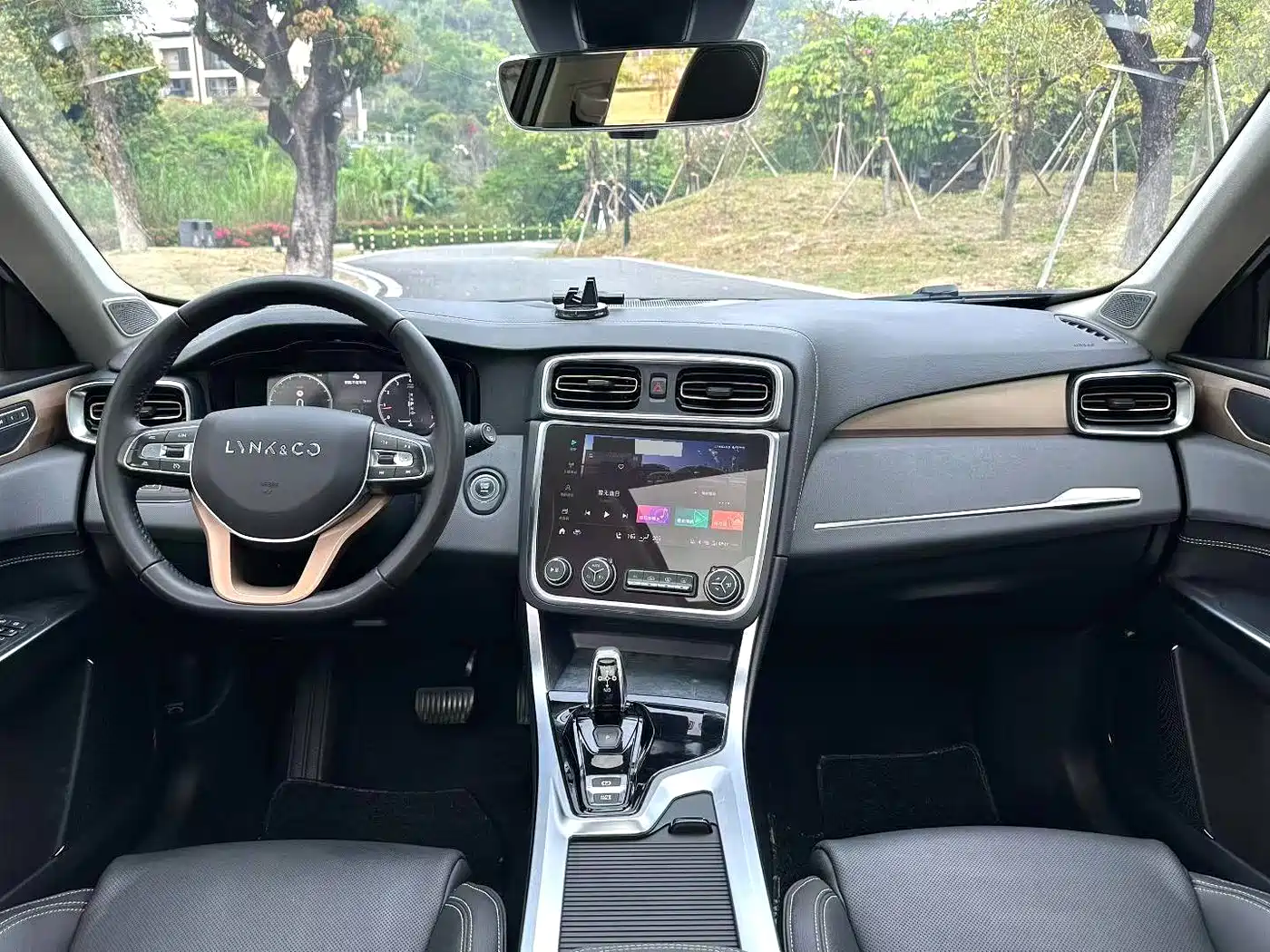 Lynk & Co 01 2019 2.0T 2WD Type Pro Version China VI фото 7