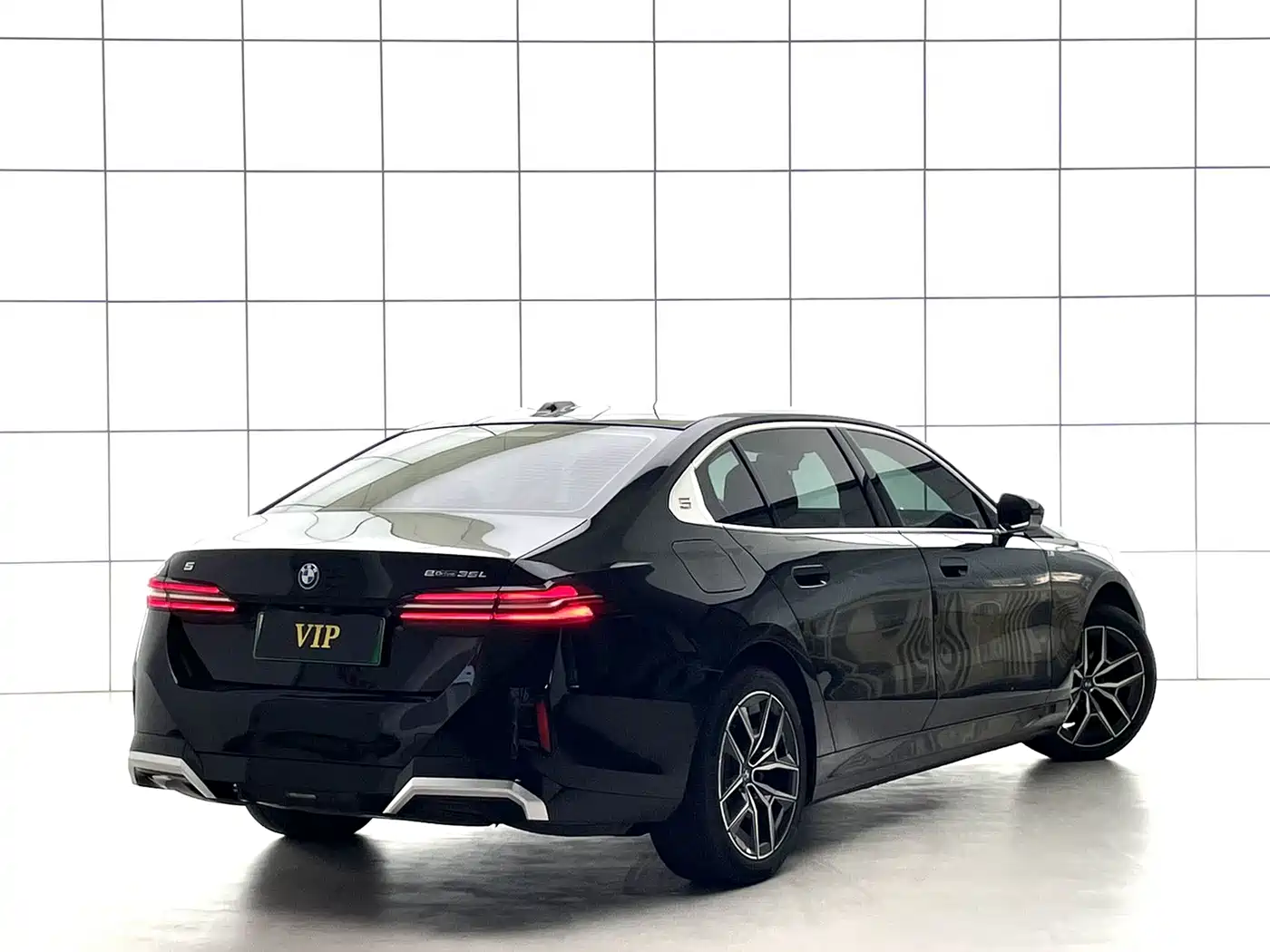 BMW i5 2024 2024 eDrive 35L Premium Model M Sport Package
