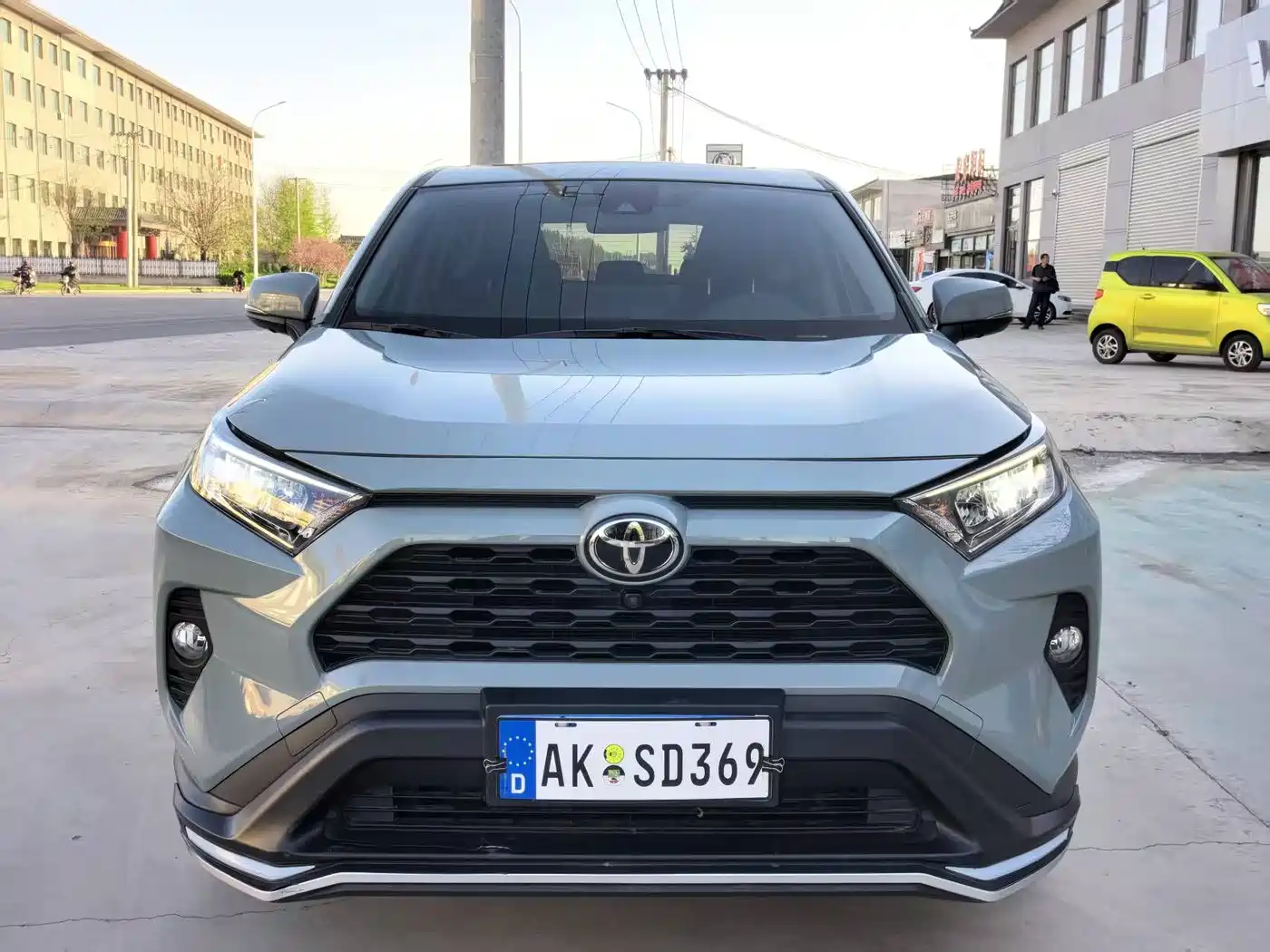 Toyota RAV4 Rongfang 2020 2.0L CVT 2WD Trend Edition фото 2