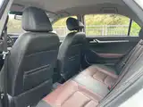 Фото 16 - Geely Vision