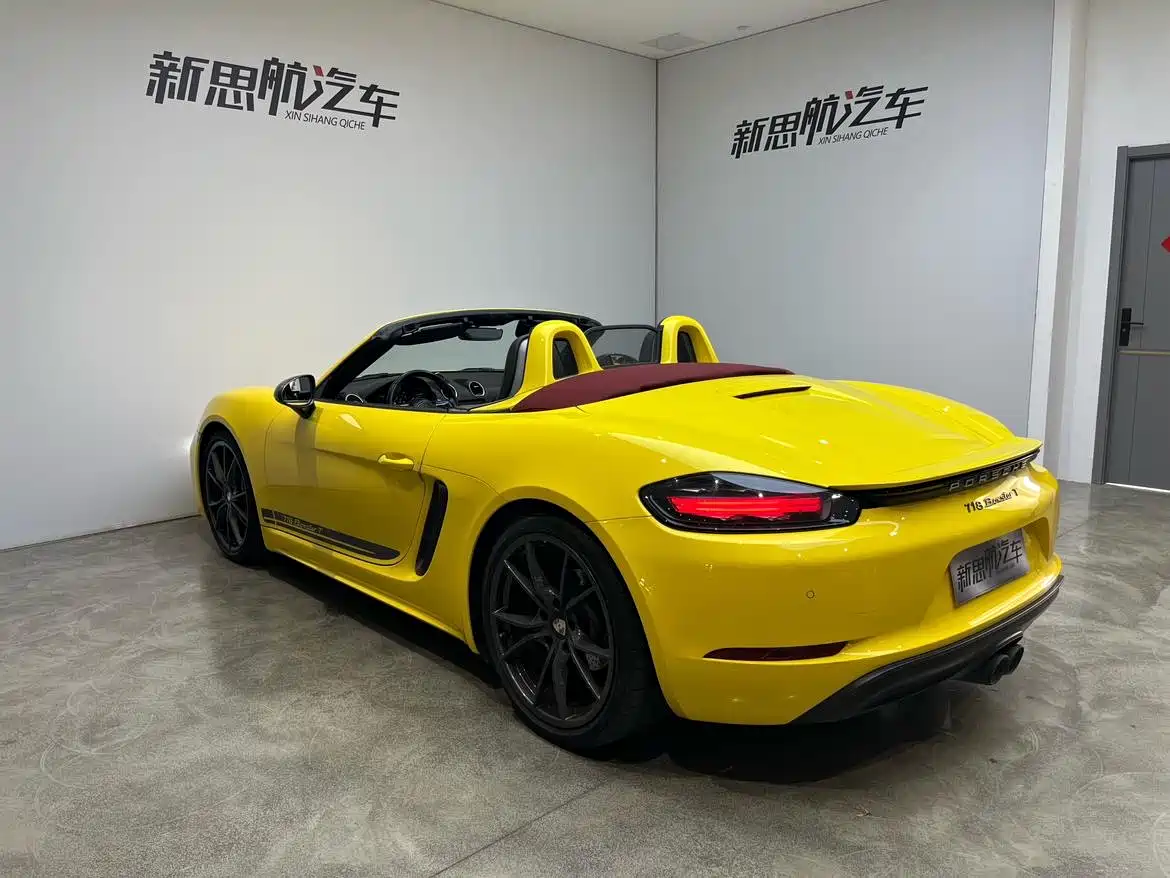 Porsche 718 2019 Boxster T 2.0T фото 5