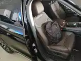 Фото 25 - Ford Explorer