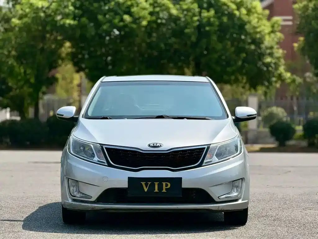 Photo 2 - Kia K2