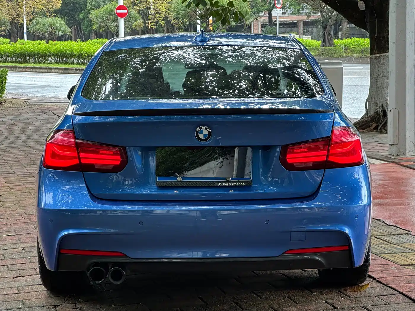 BMW 3 Series 2018 320Li M Sport Black Night Edition фото 4