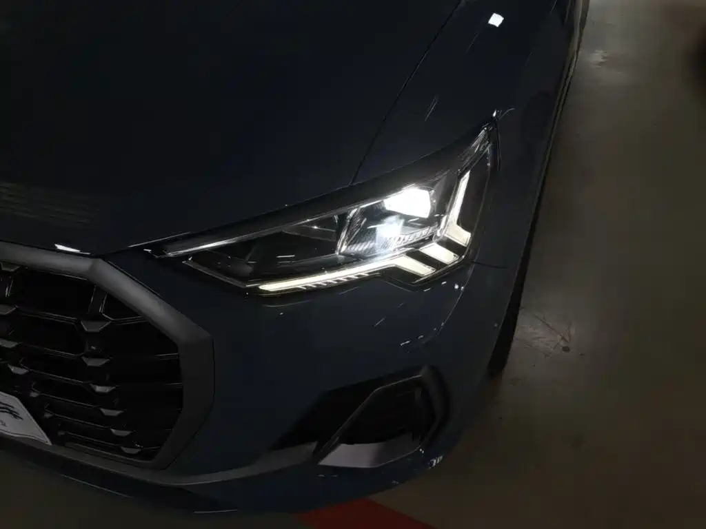 Фото 24 - Audi Q3