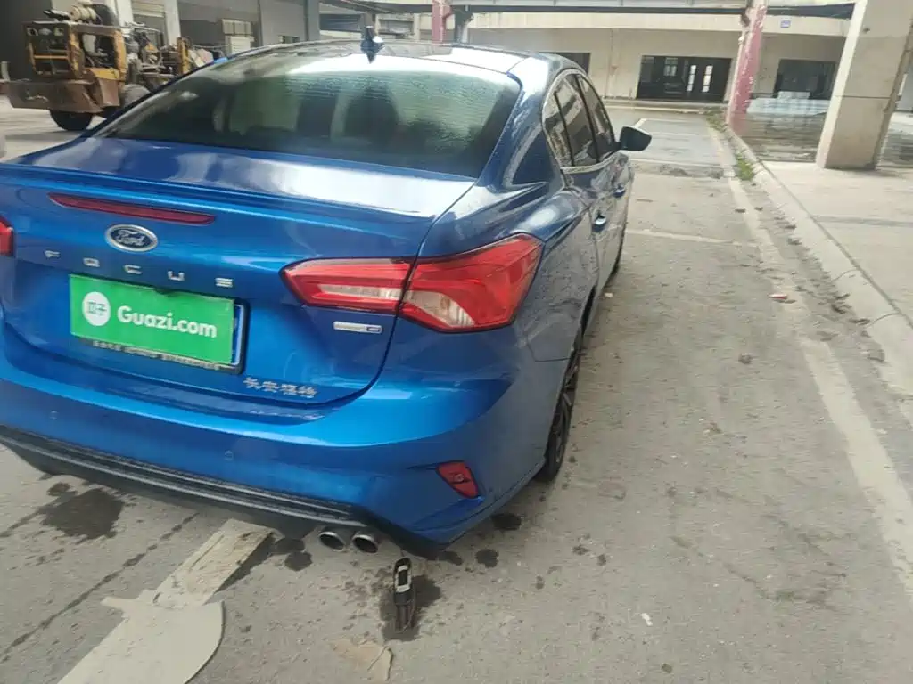 Photo 8 - Ford Focus