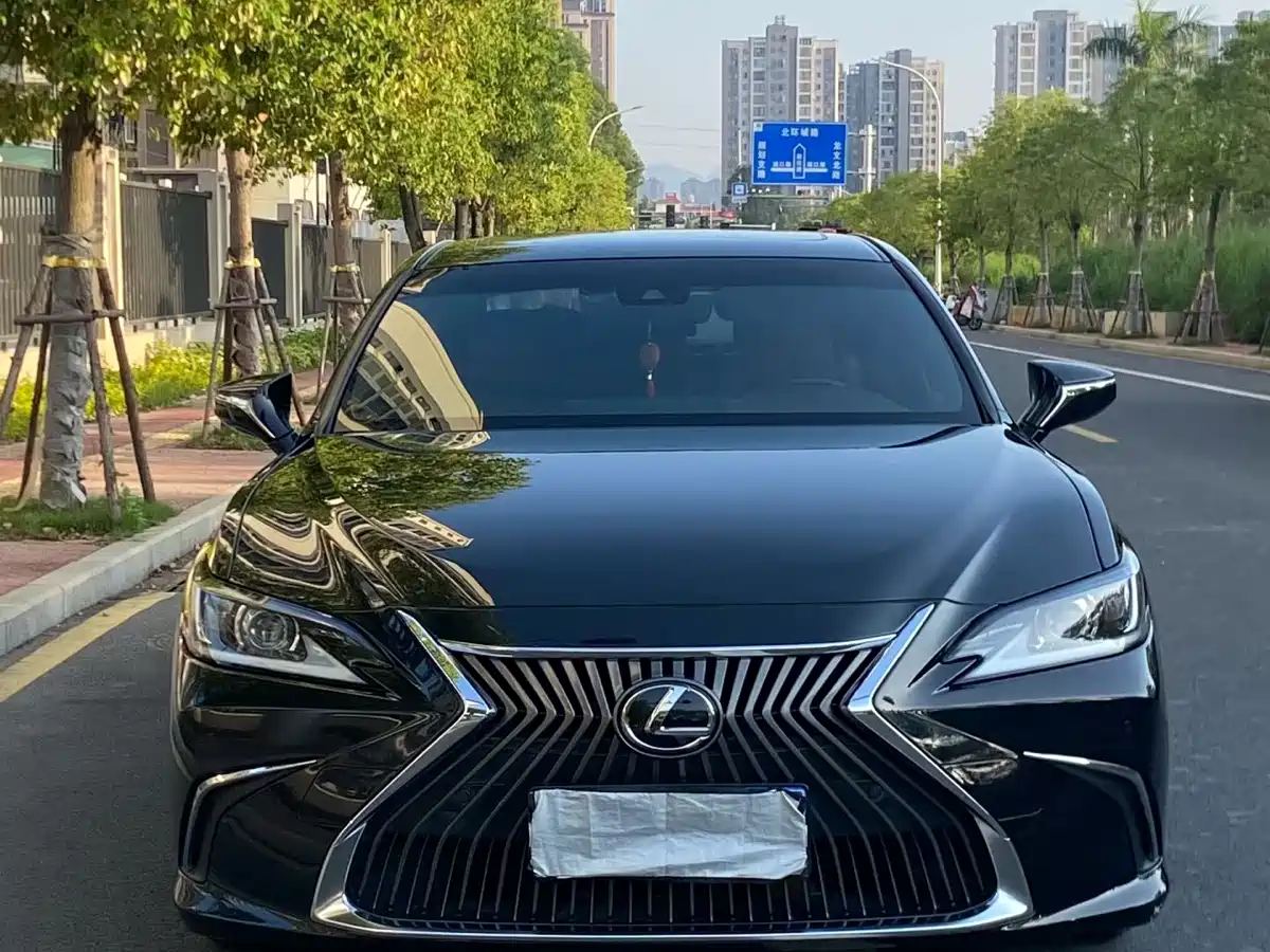 Lexus ES 2018 260 Excellence Edition China V фото 2
