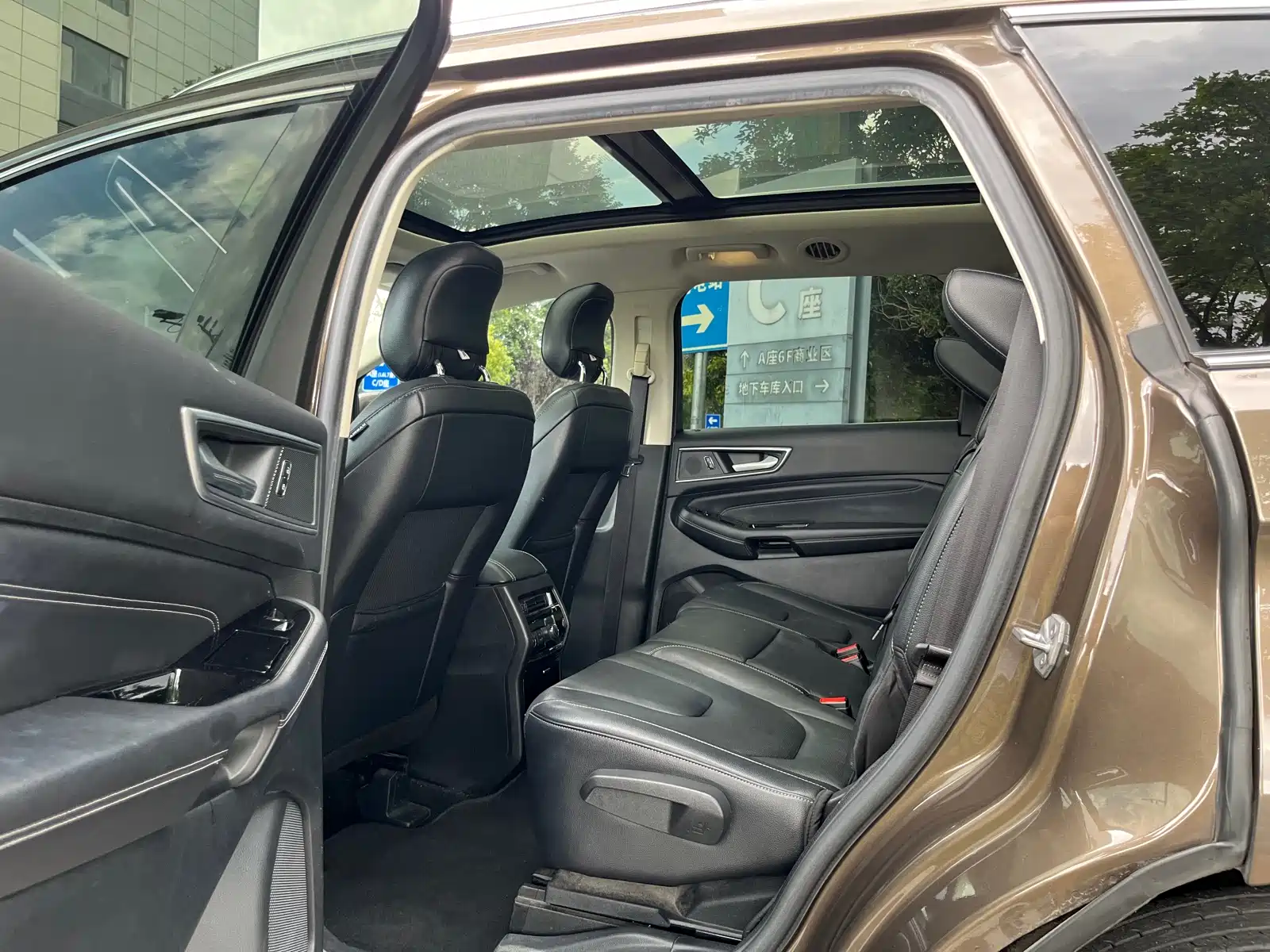 Фото 5 - Ford Edge
