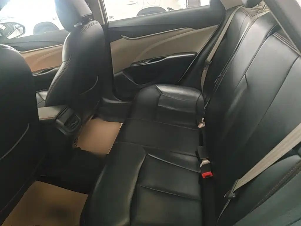 Фото 17 - Buick Excelle
