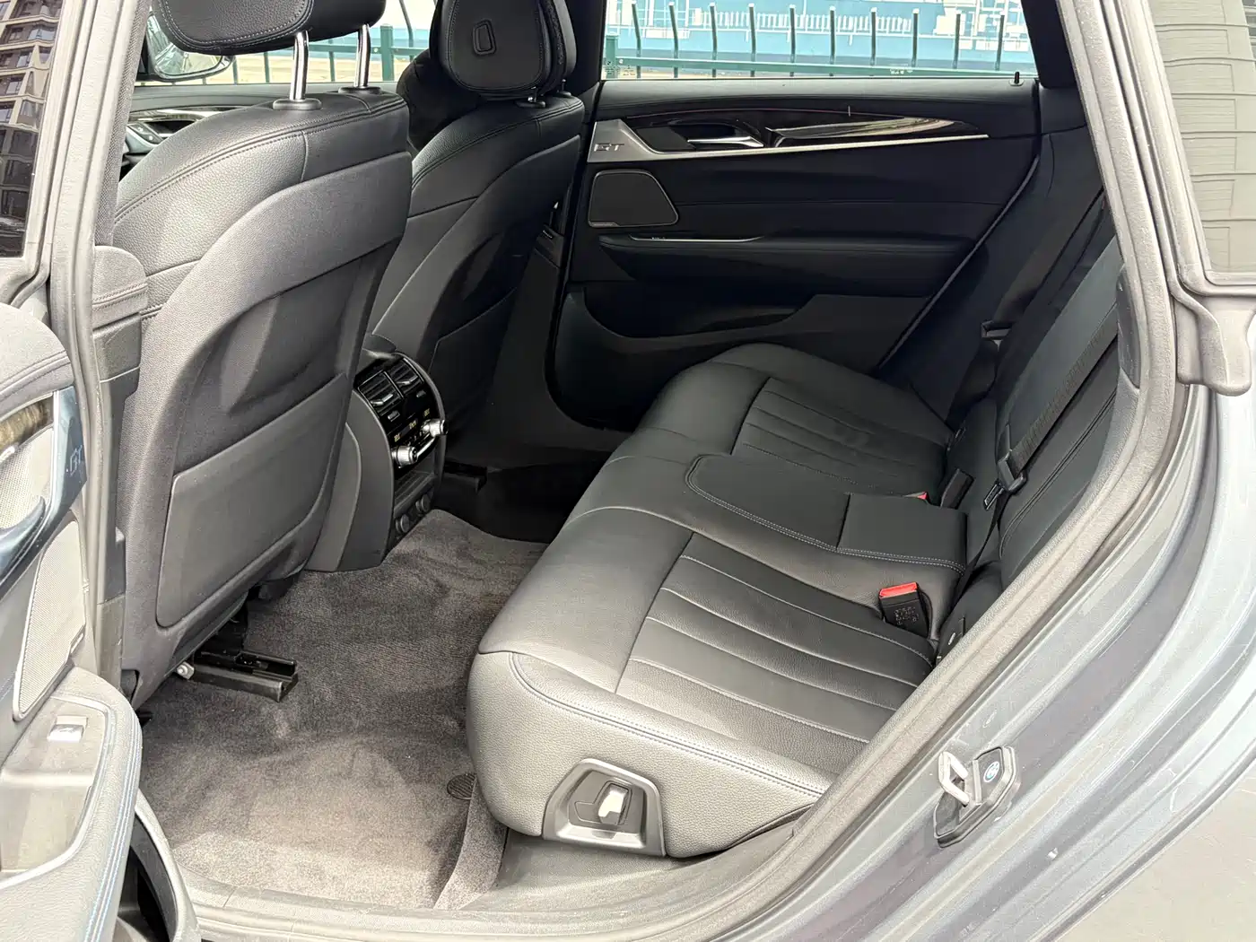 BMW 6 Series GT 2019 630i M Sport Package фото 13