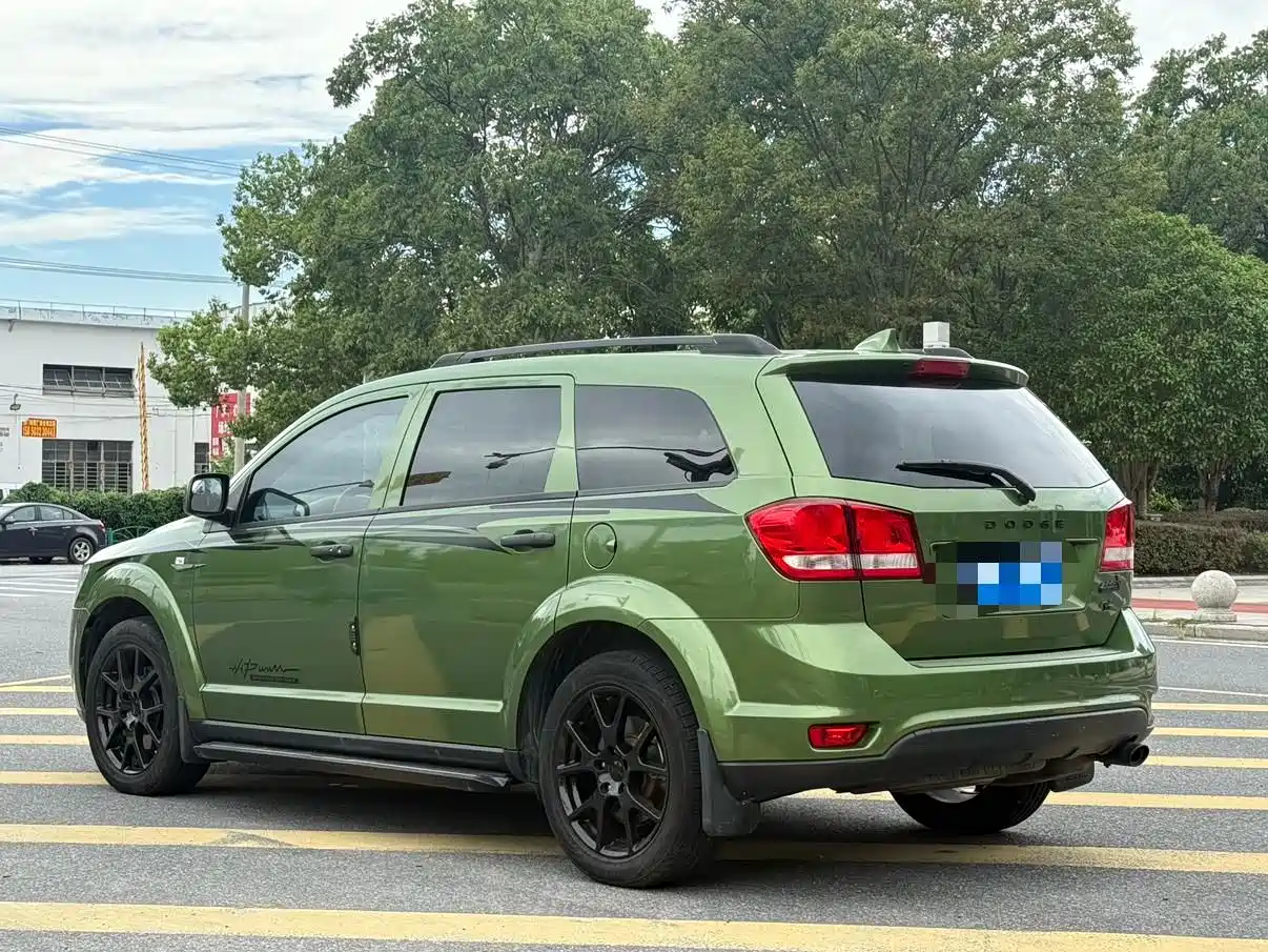 Dodge Journey 2015 2013 Model 2.4L 2WD Premium Edition