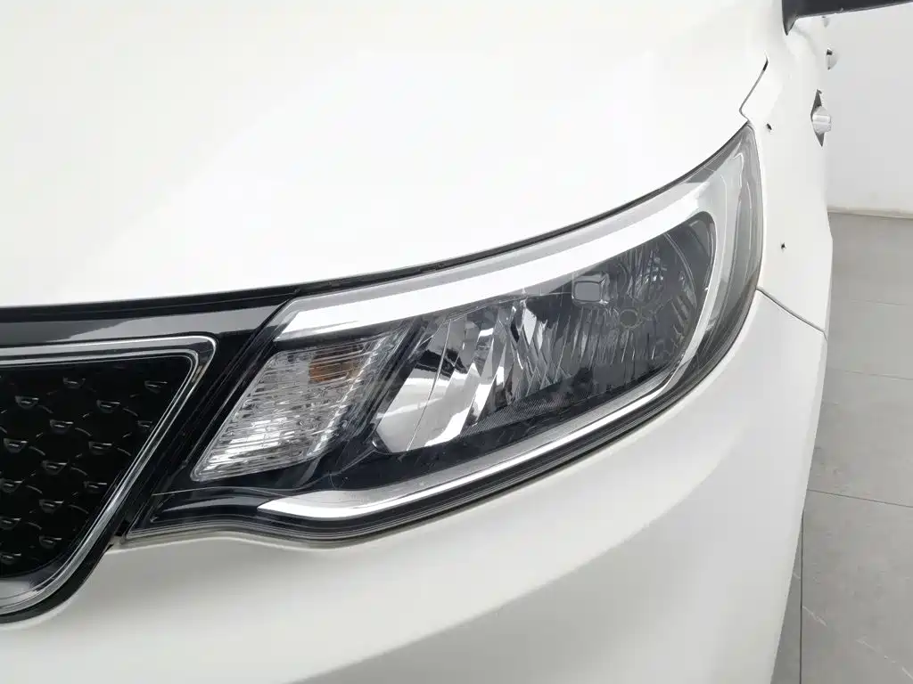Photo 7 - Kia K2