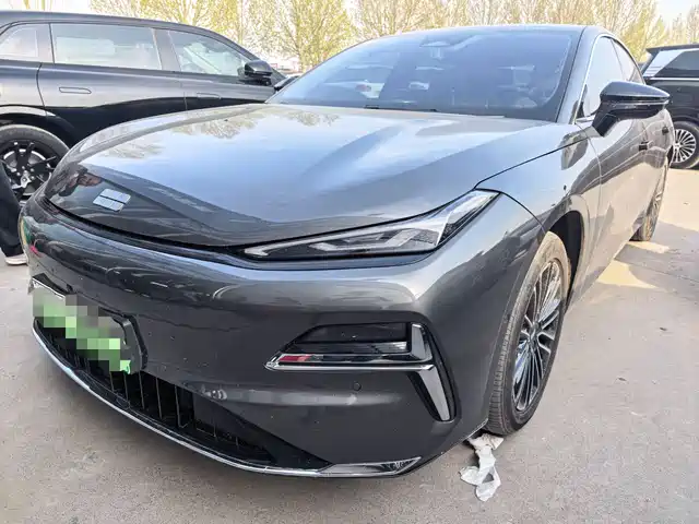 geely-galaxy galaxy-sparkle-8