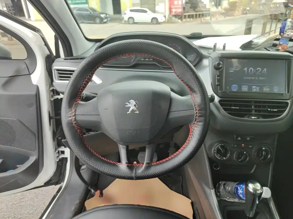 Peugeot 2008 2015 2014 1.6L Automatic Trend Edition