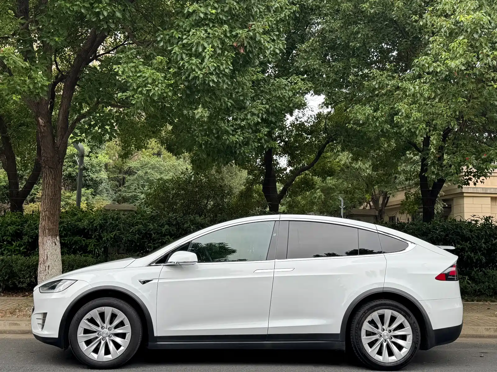 Фото 3 - Tesla Model X