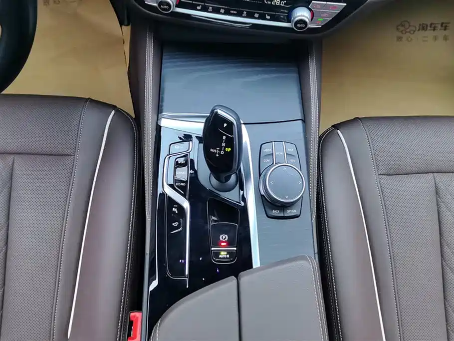 BMW 5 Series 2022 Facelift 530Li Leading M Sport Package фото 16