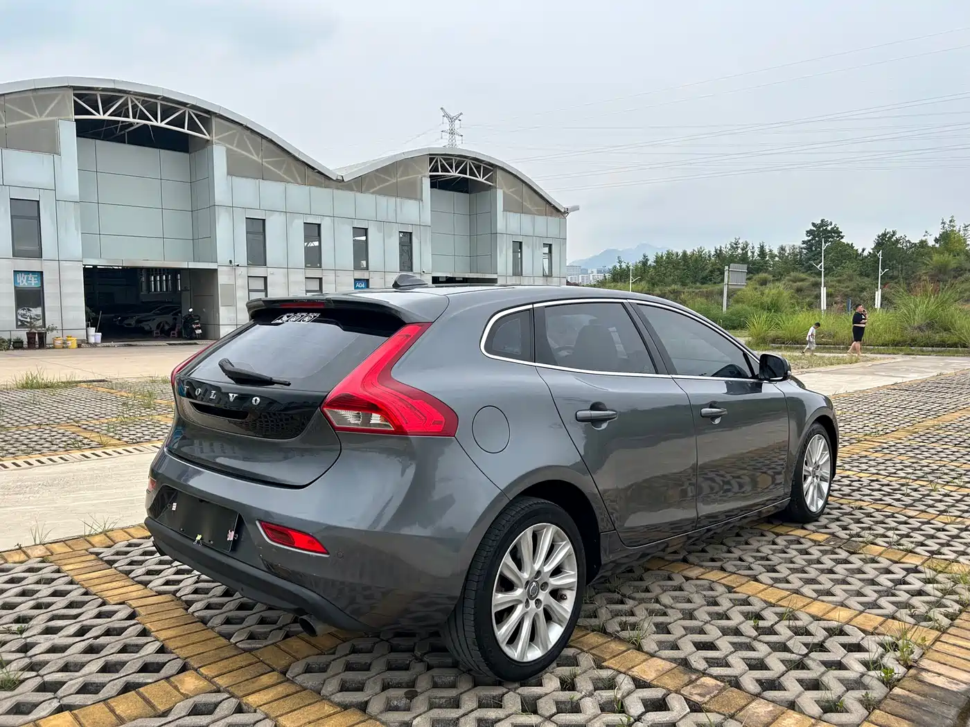 Volvo V40 2016 2014 2.0T Zhiya Edition