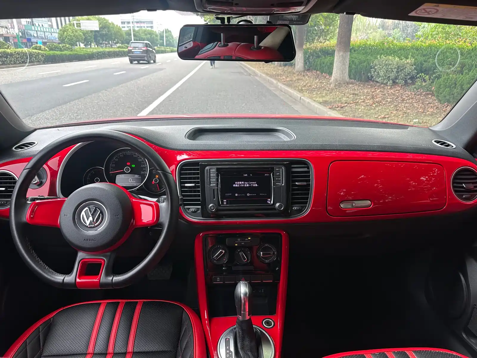 Photo 7 - Volkswagen Beetle