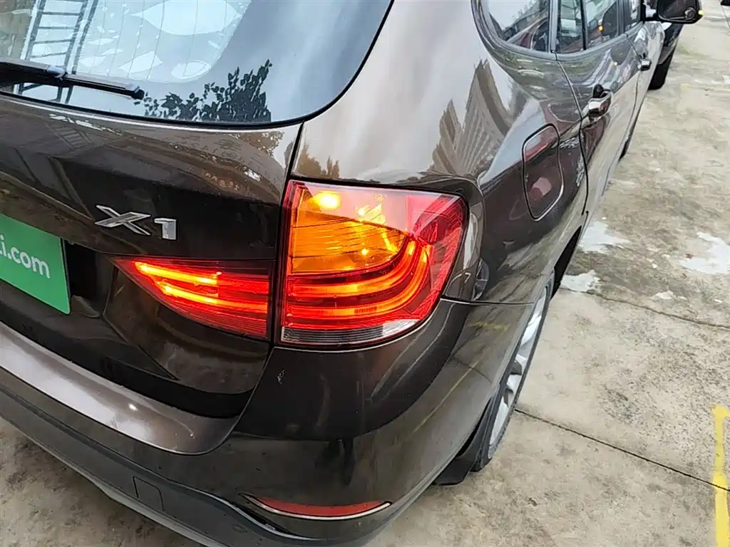 BMW X1 2014 sDrive18i Leading Edition фото 8