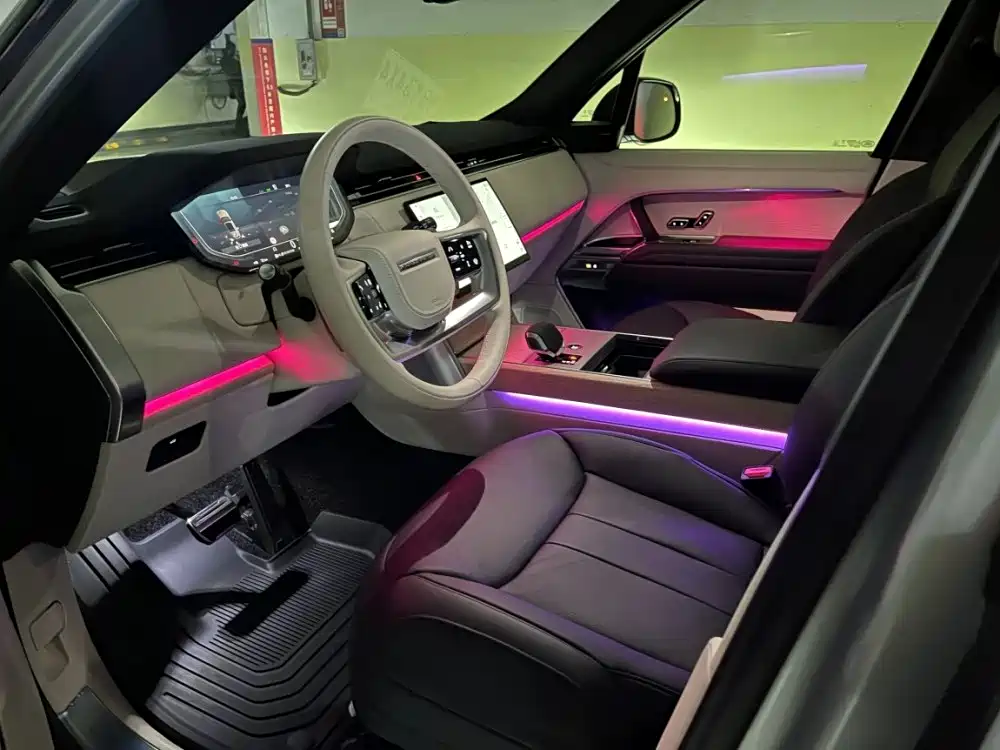 Photo 3 - Land Rover Range Rover