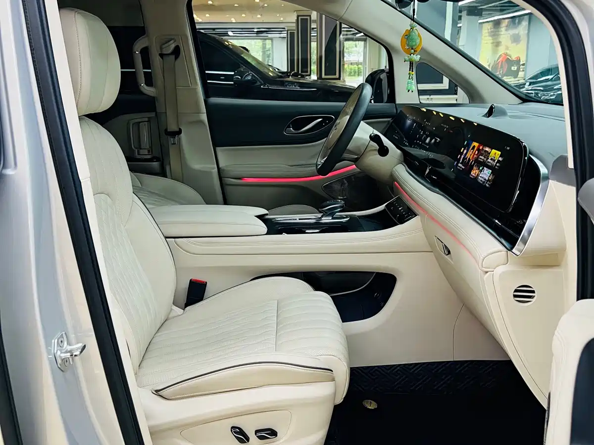 Voyah Auto Voyah Dreamer 2022 Low-carbon Dream+Smart Package фото 12