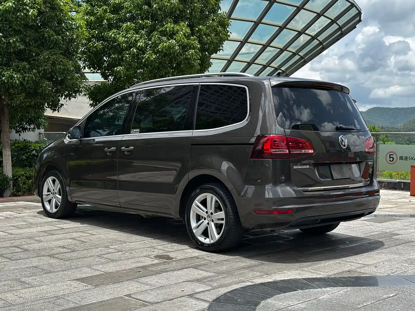 Volkswagen Sharan 2018 2018 380TSI Comfort 7-Seater