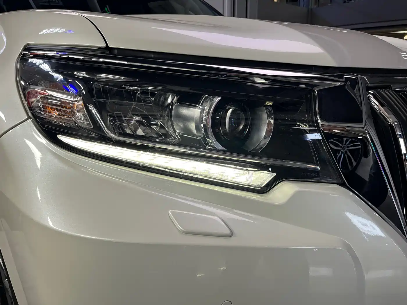 Toyota Prado 2019 3.5L Automatic TX-L Zunxiang Edition with Rear-mounted Spare Tire фото 12