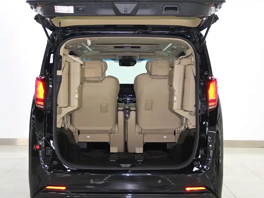 Toyota Alphard 2021 Hybrid 2.5L Premium фото 31