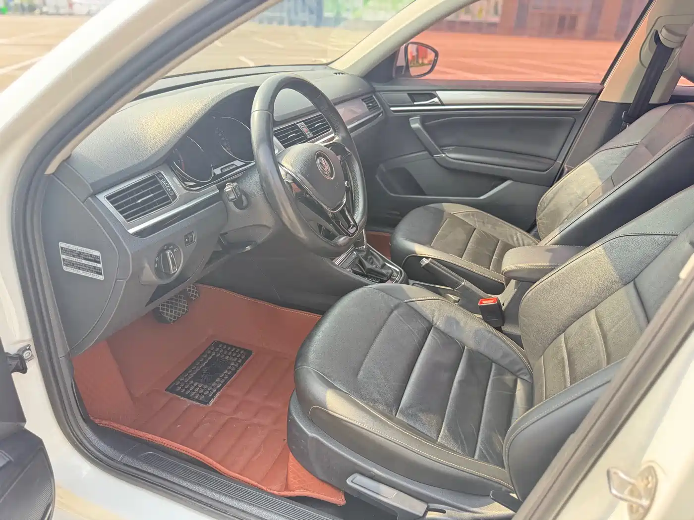 Volkswagen Bora 2016 Model 1.6L Automatic Comfort фото 4