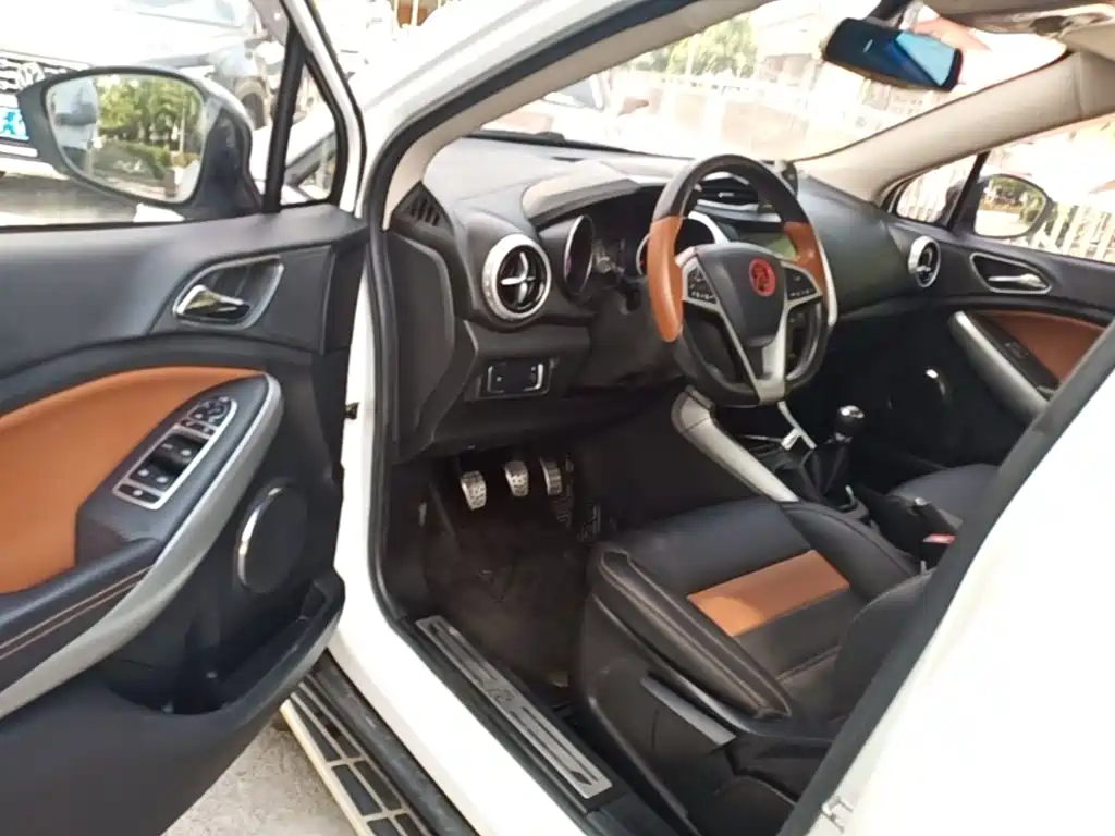 BYD Yuan 2018 2017 1.5L Manual Panoramic Sunroof