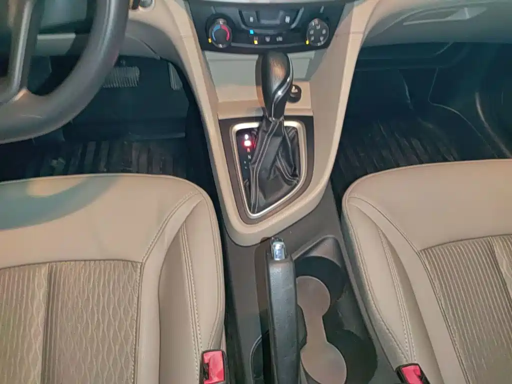 Фото 14 - Buick Excelle