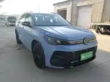 Photo 4 - Volkswagen Tiguan L