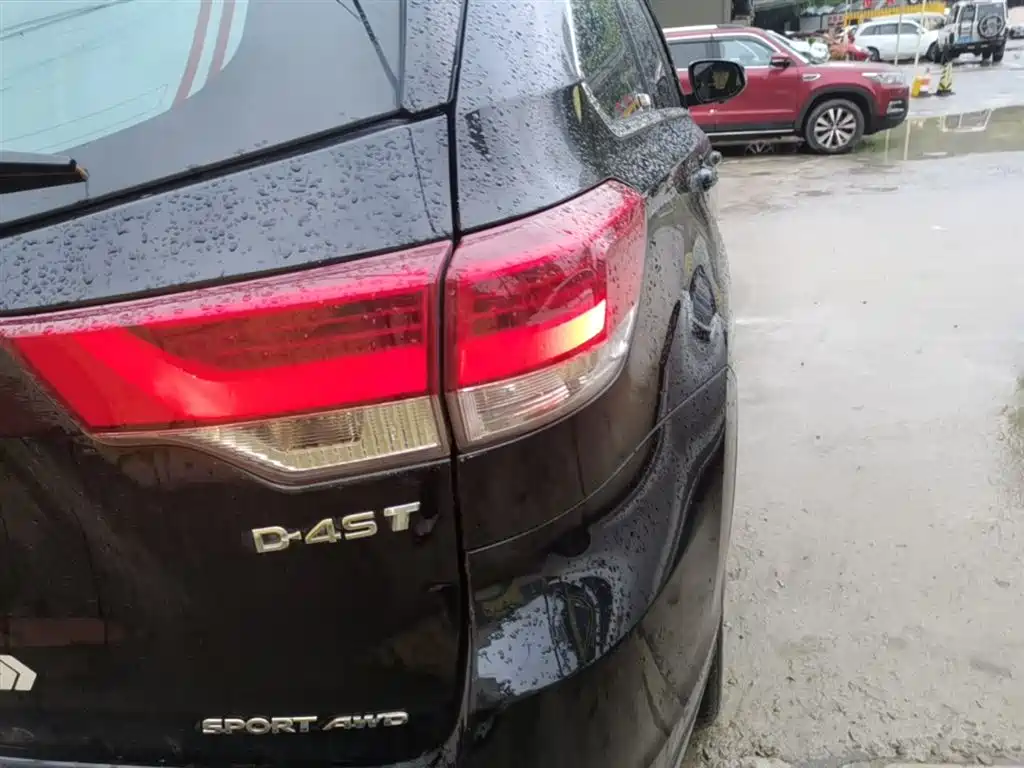TOYOTA HIGHLANDER
