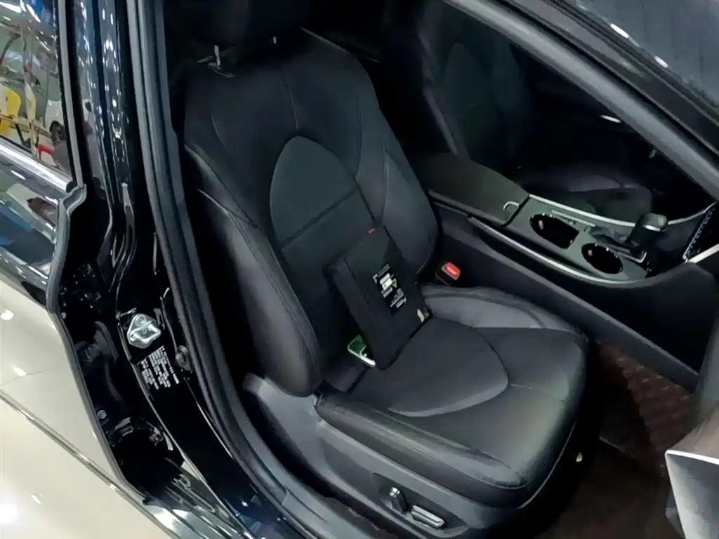 Toyota Avalon 2023 2.0L Premium Selection фото 25