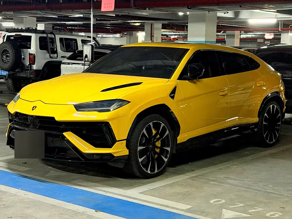 Фото 1 - Lamborghini Urus