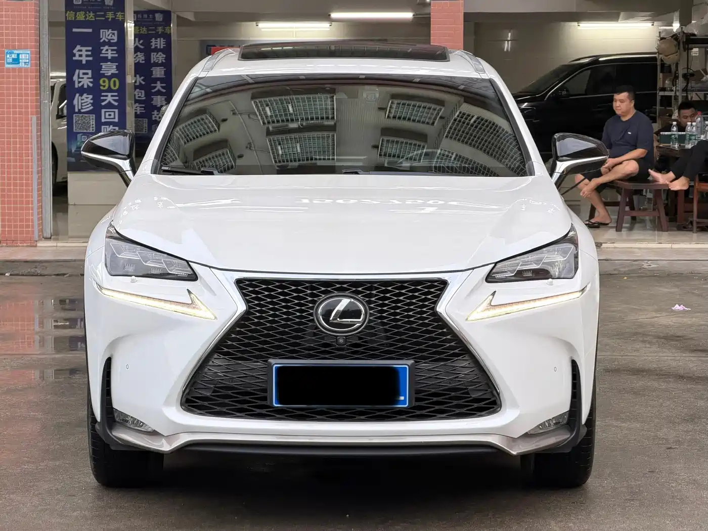 Фото 2 - Lexus NX