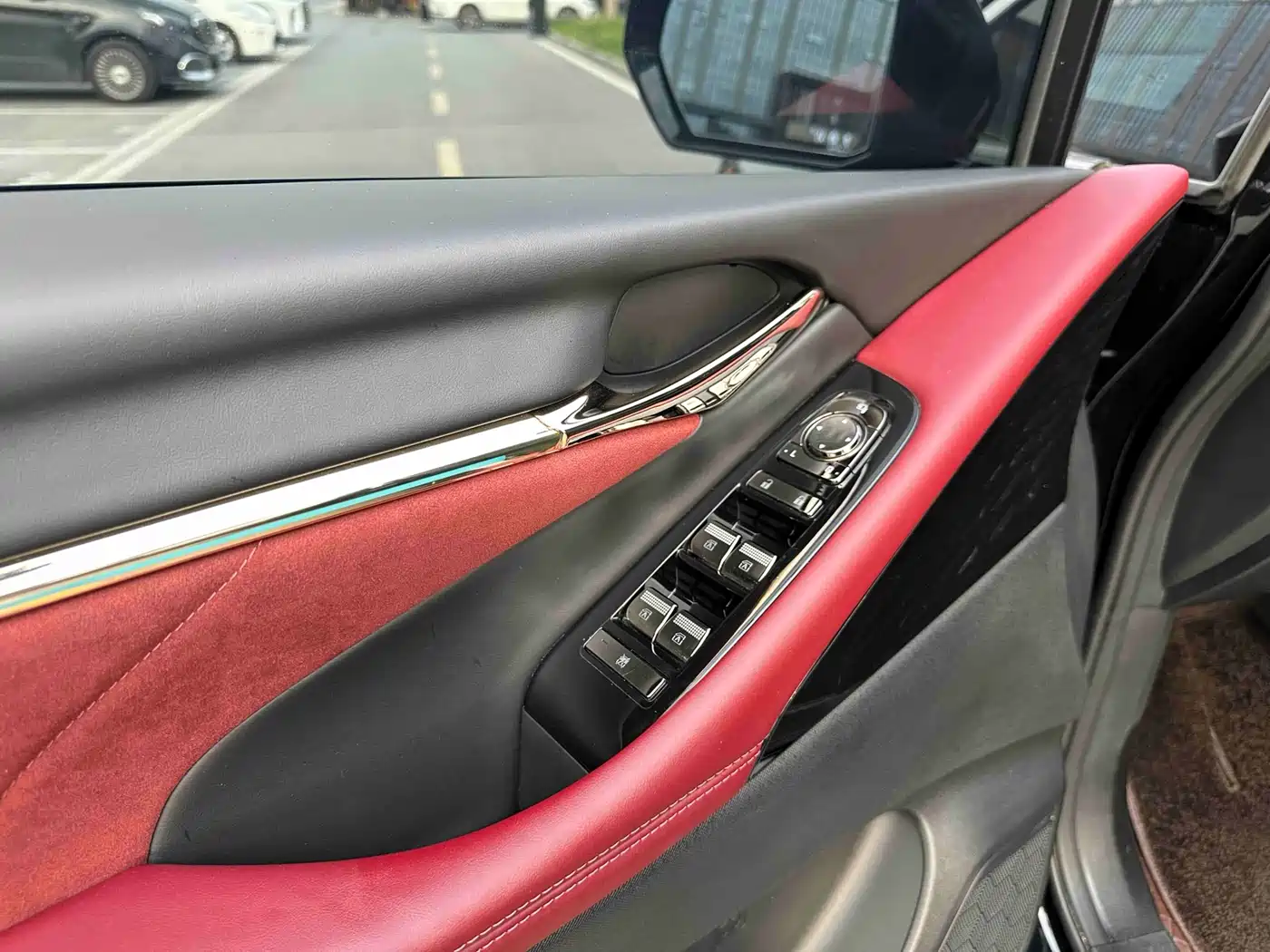 GAC Trumpchi Trumpchi M8 2024 Patriarch Series 400T Ultimate Edition фото 9