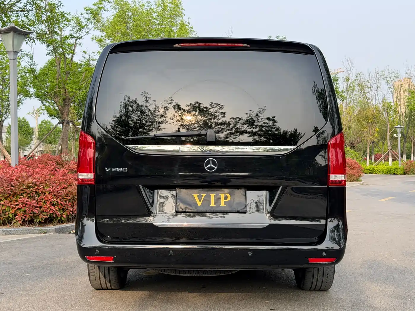 Mercedes-Benz V-Class 2021 V 260 L Long Wheelbase Premium Edition фото 29