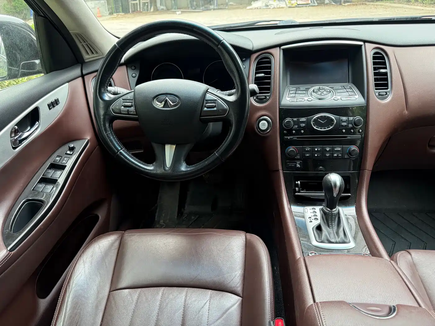 Фото 14 - Infiniti QX50