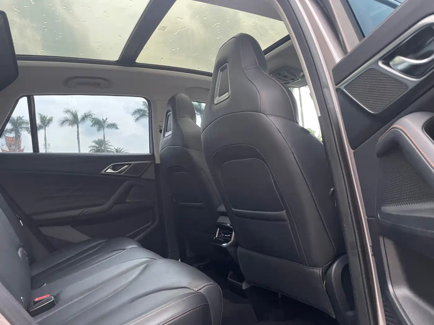ROEWE RX5 NEW ENERGY