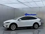 Фото 4 - Tesla Model X