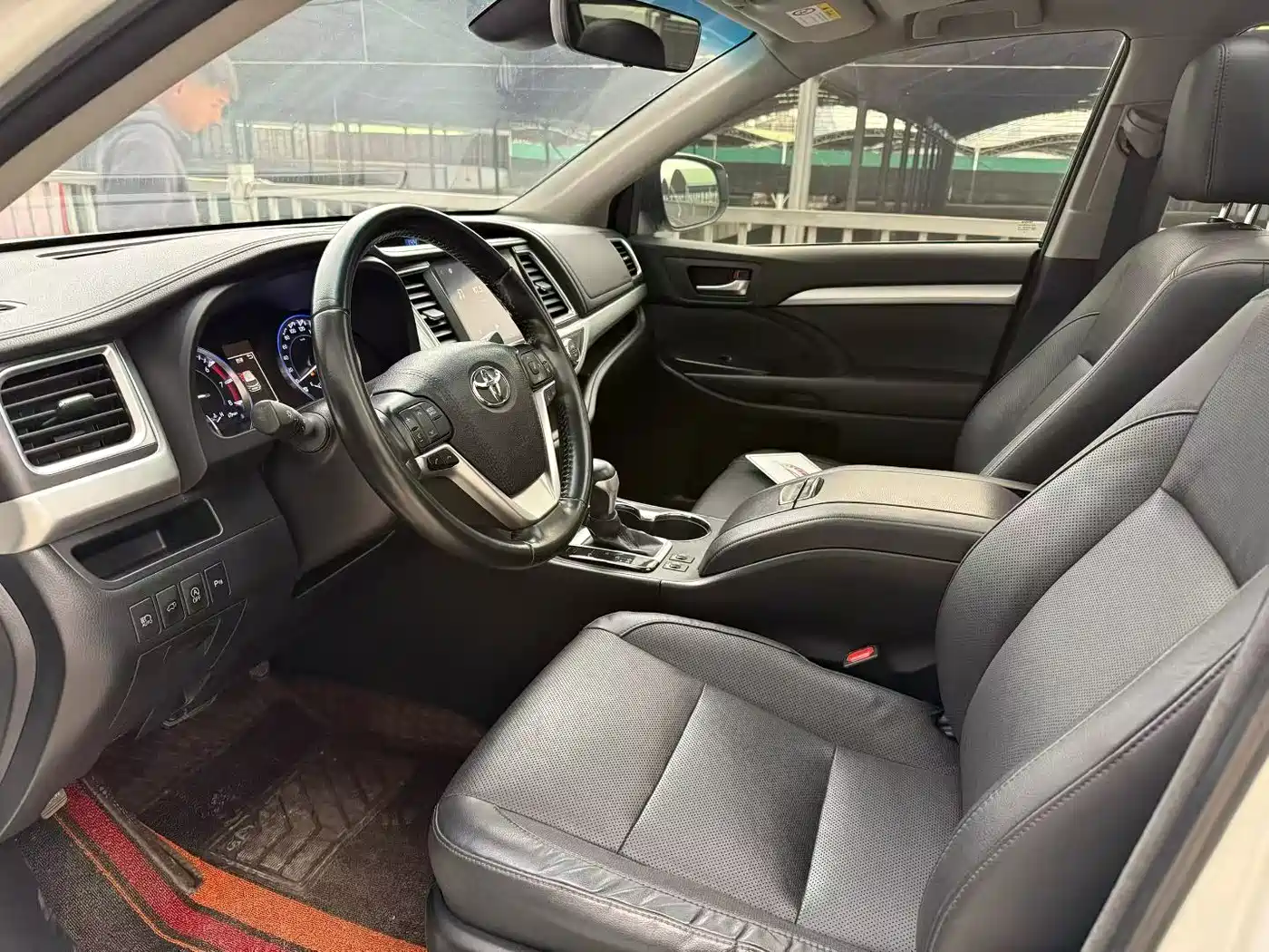 Toyota Highlander 2018 2.0T 4WD Premium 7-seater (China V) фото 7