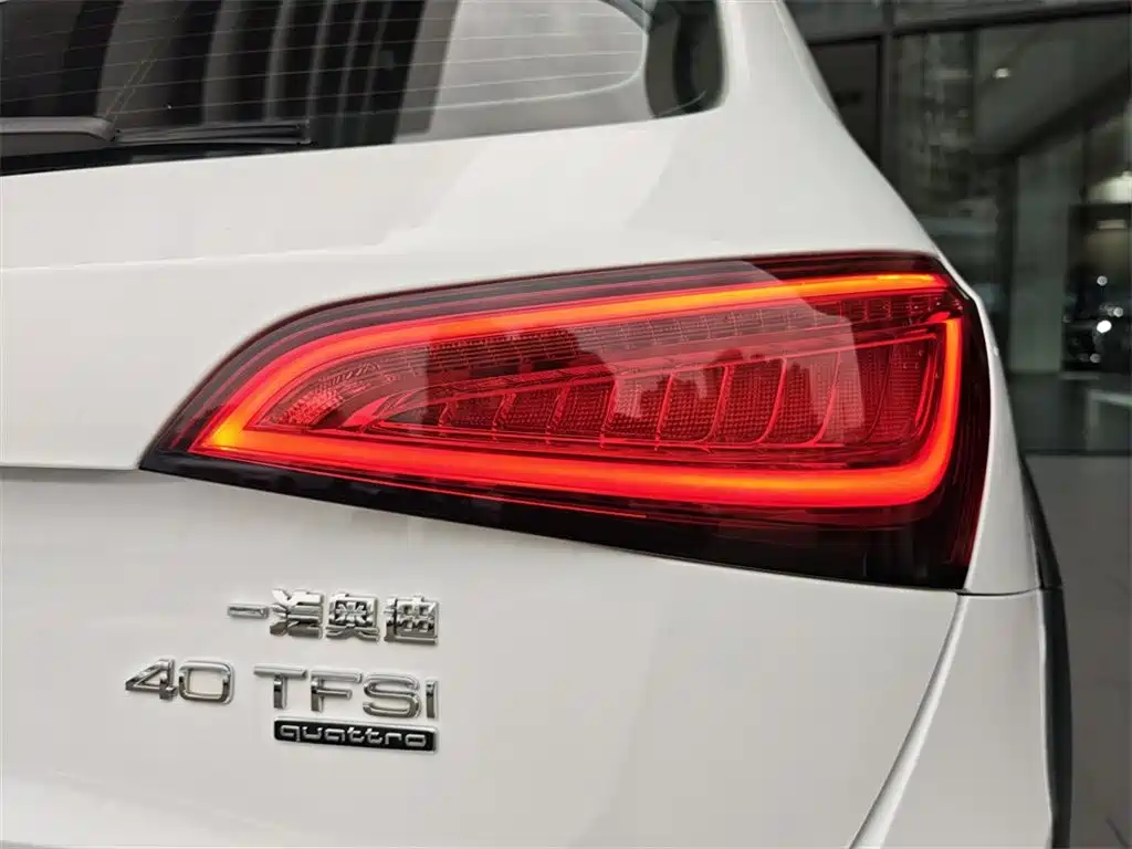Audi Q5 2017 Plus 40 TFSI Technology фото 13