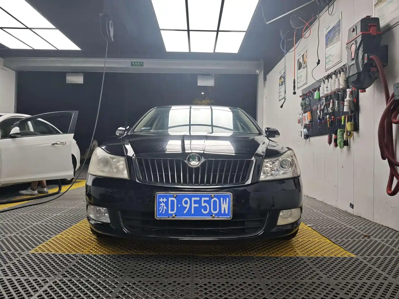 Škoda Octavia 2012 1.8TSI DSG Yijun Edition фото 10