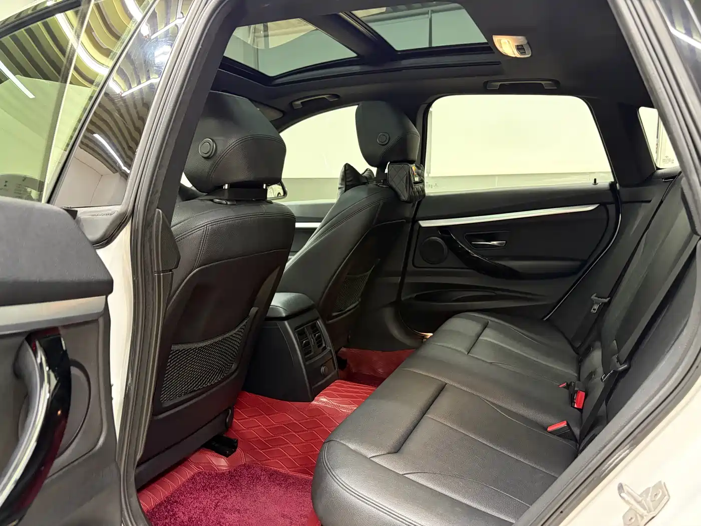 BMW 3 Series GT 2020 320i M Sport Package фото 5