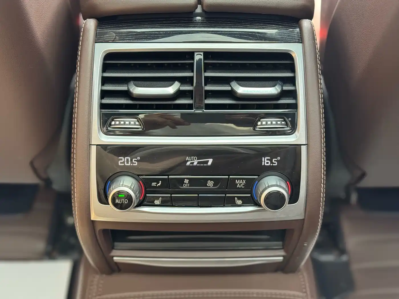 BMW 7 Series 2019 740Li Leading M Sport Package фото 10