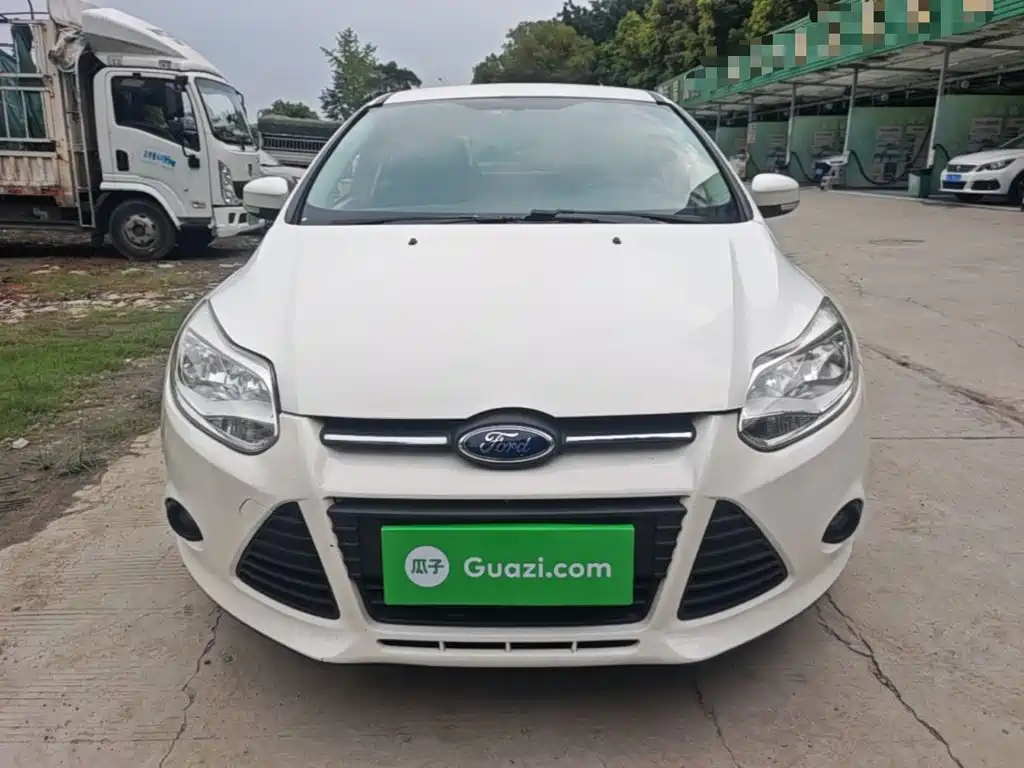 Фото 3 - Ford Focus