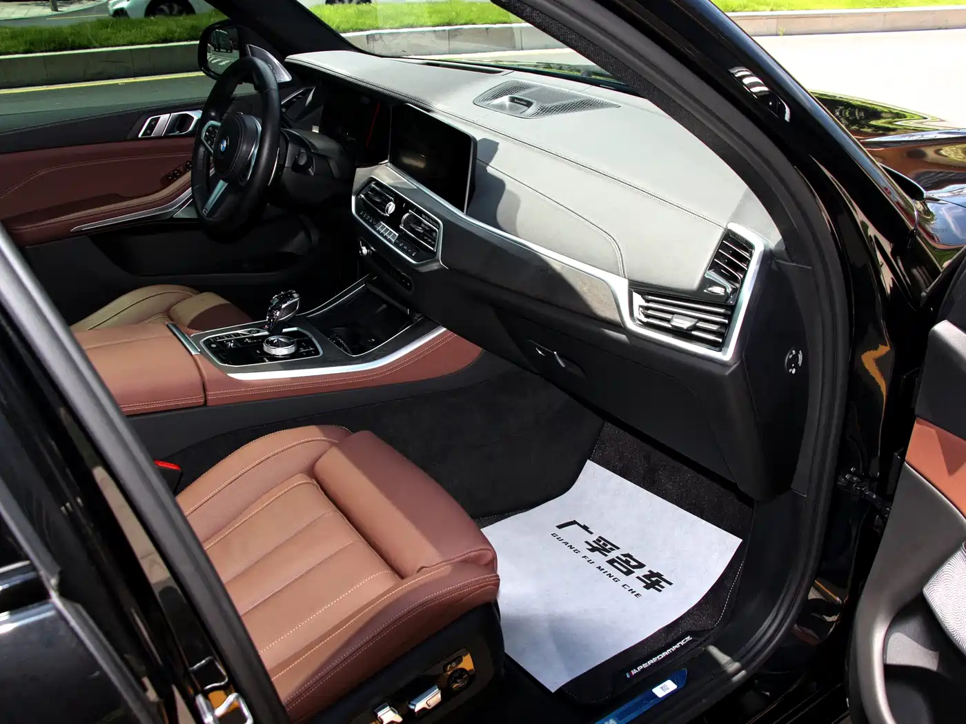 BMW X5 (Import) 2022 xDrive40i Premium M Sport Package фото 7