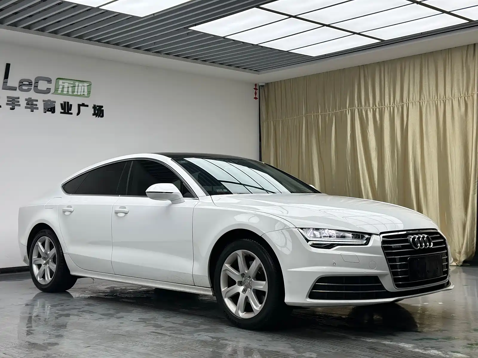 Photo 3 - Audi A7